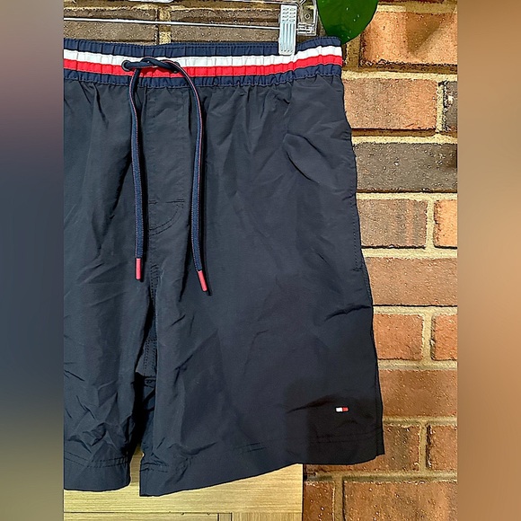 🏖️ Excellent condition  Black Tommy Hilfiger Swim trunk - Picture 10 of 10